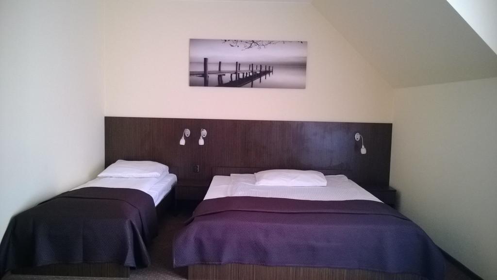 Yuca Hotel Lodź Ruang foto