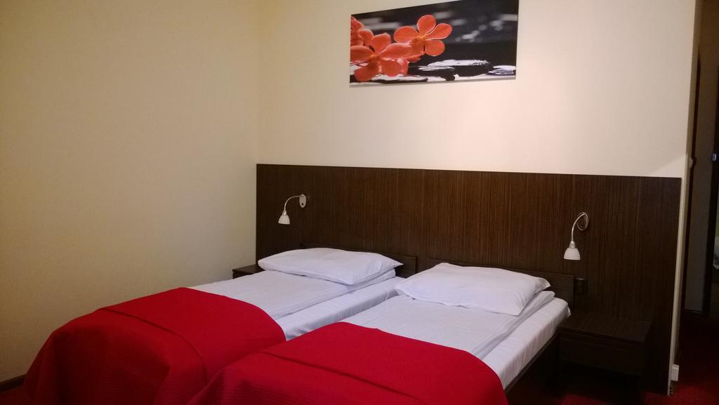 Yuca Hotel Lodź Ruang foto