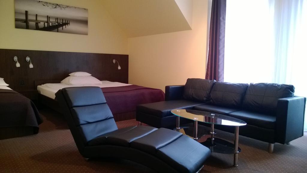 Yuca Hotel Lodź Ruang foto