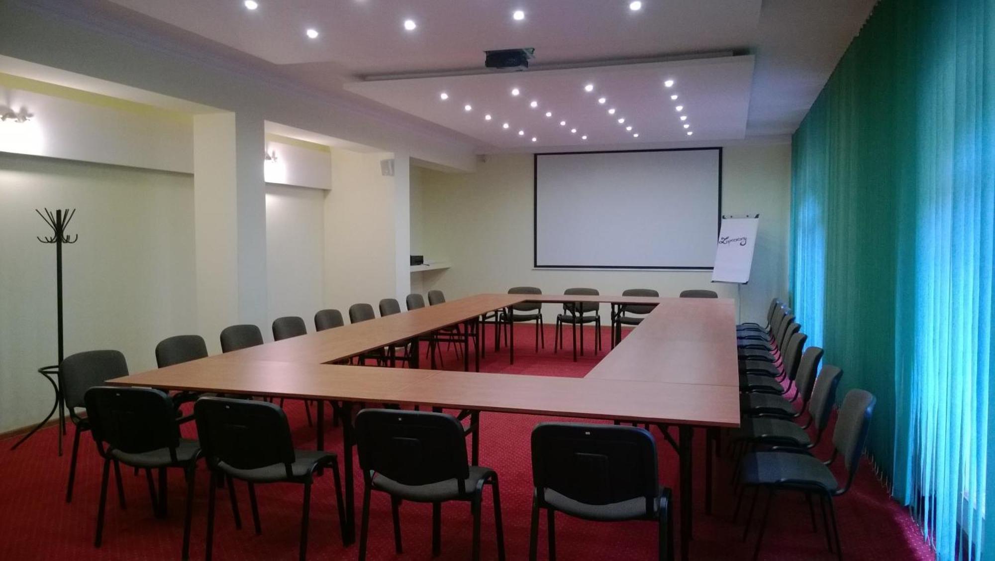 Yuca Hotel Lodź Bagian luar foto