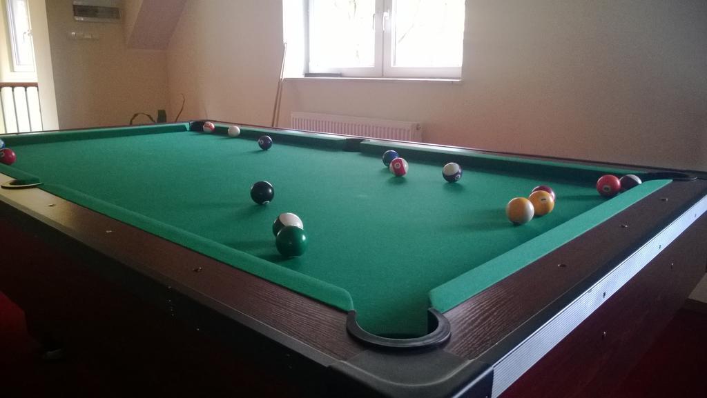 Yuca Hotel Lodź Bagian luar foto