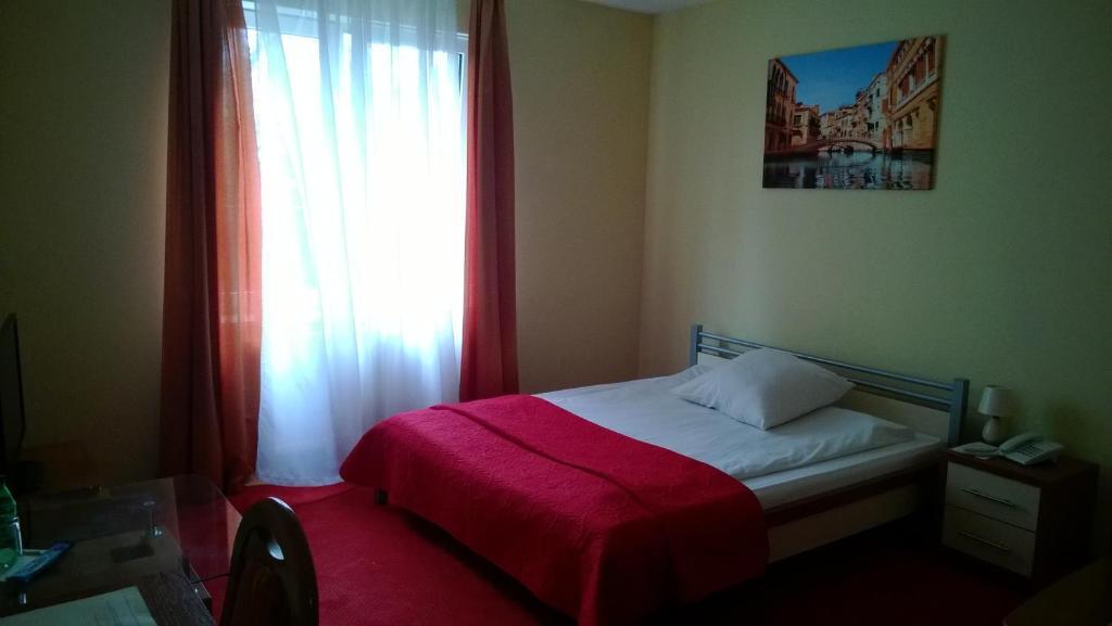 Yuca Hotel Lodź Ruang foto